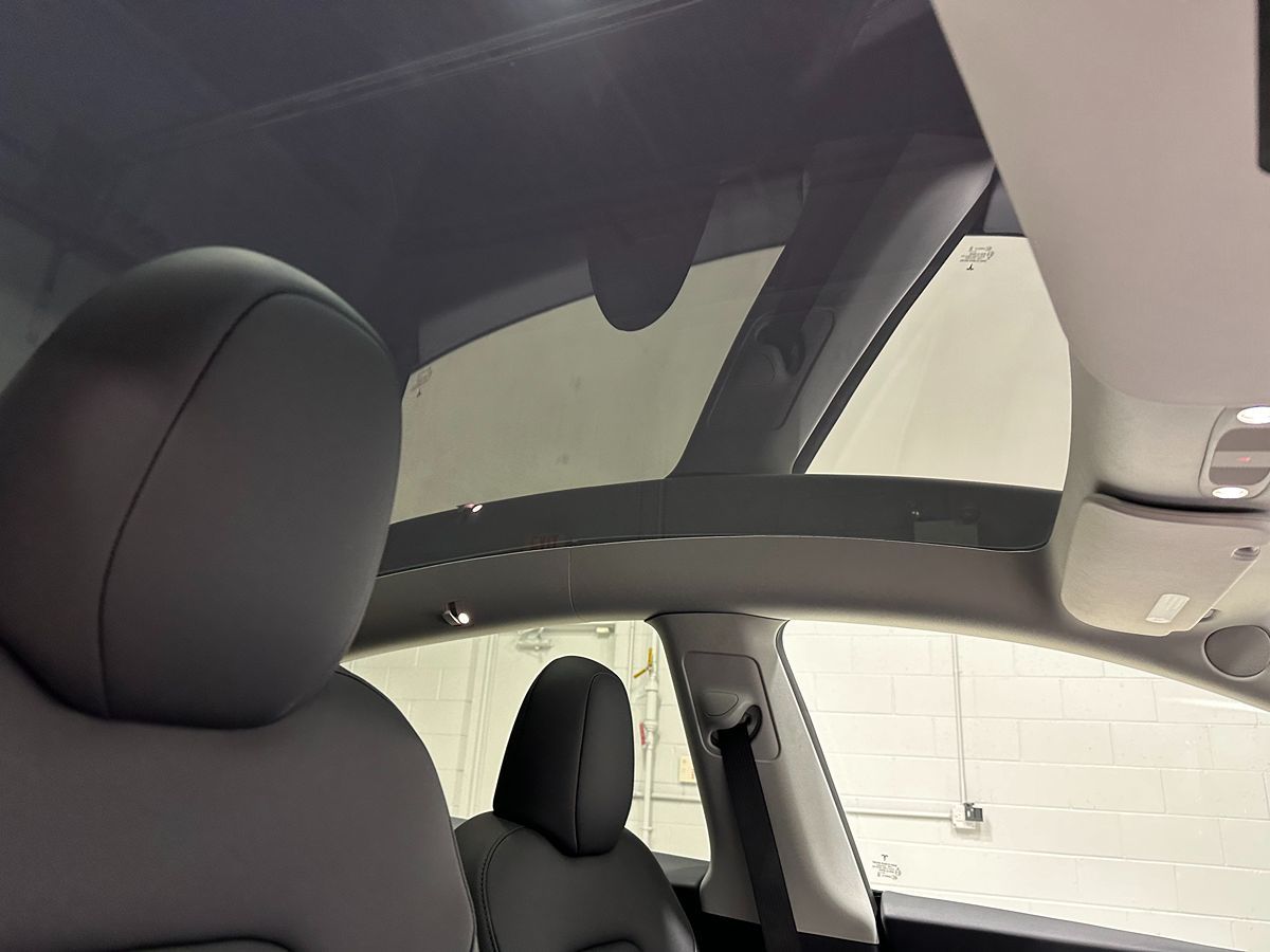 2023 Tesla Model Y Long Range photo 11