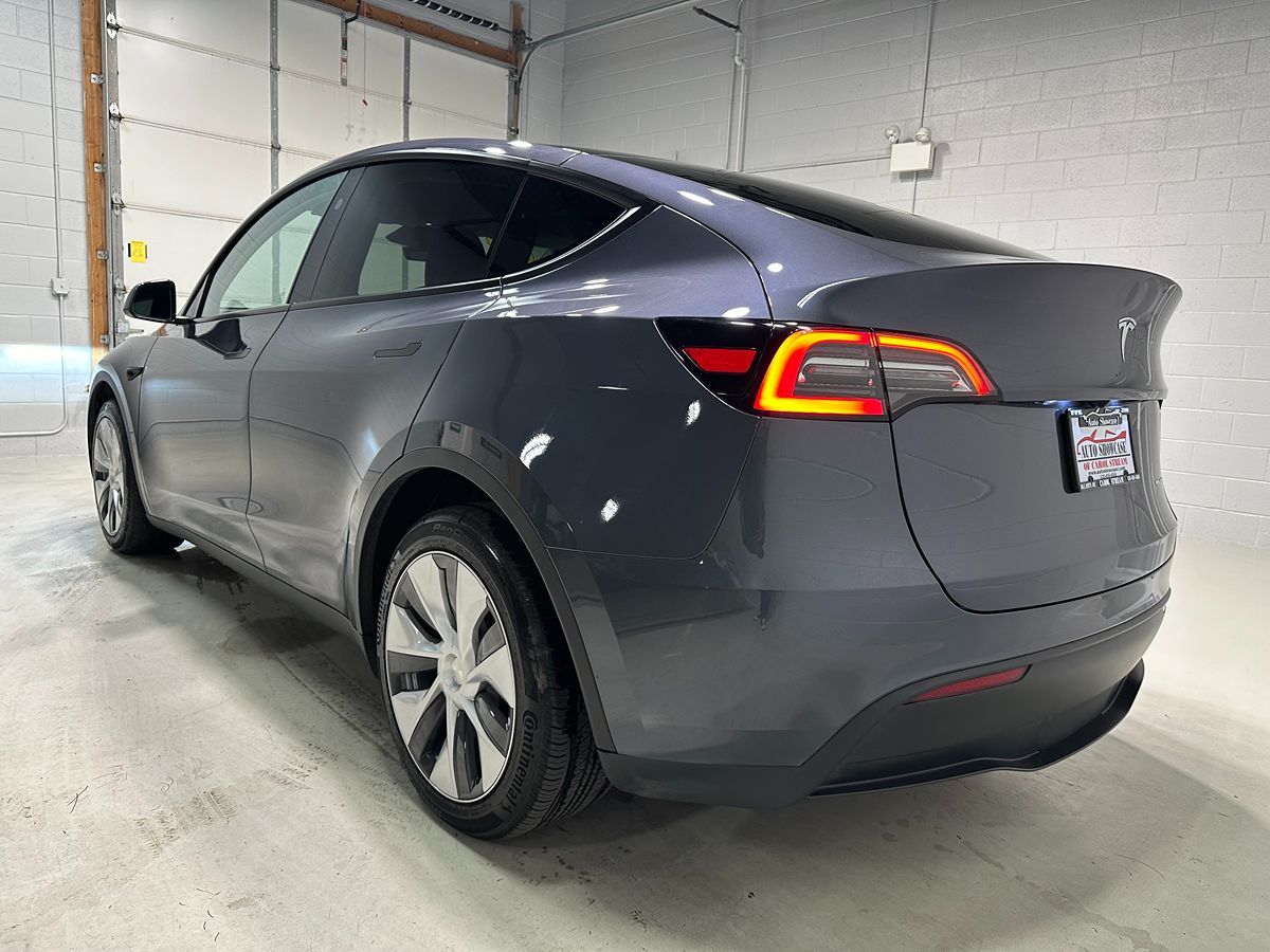 2023 Tesla Model Y Long Range photo 17