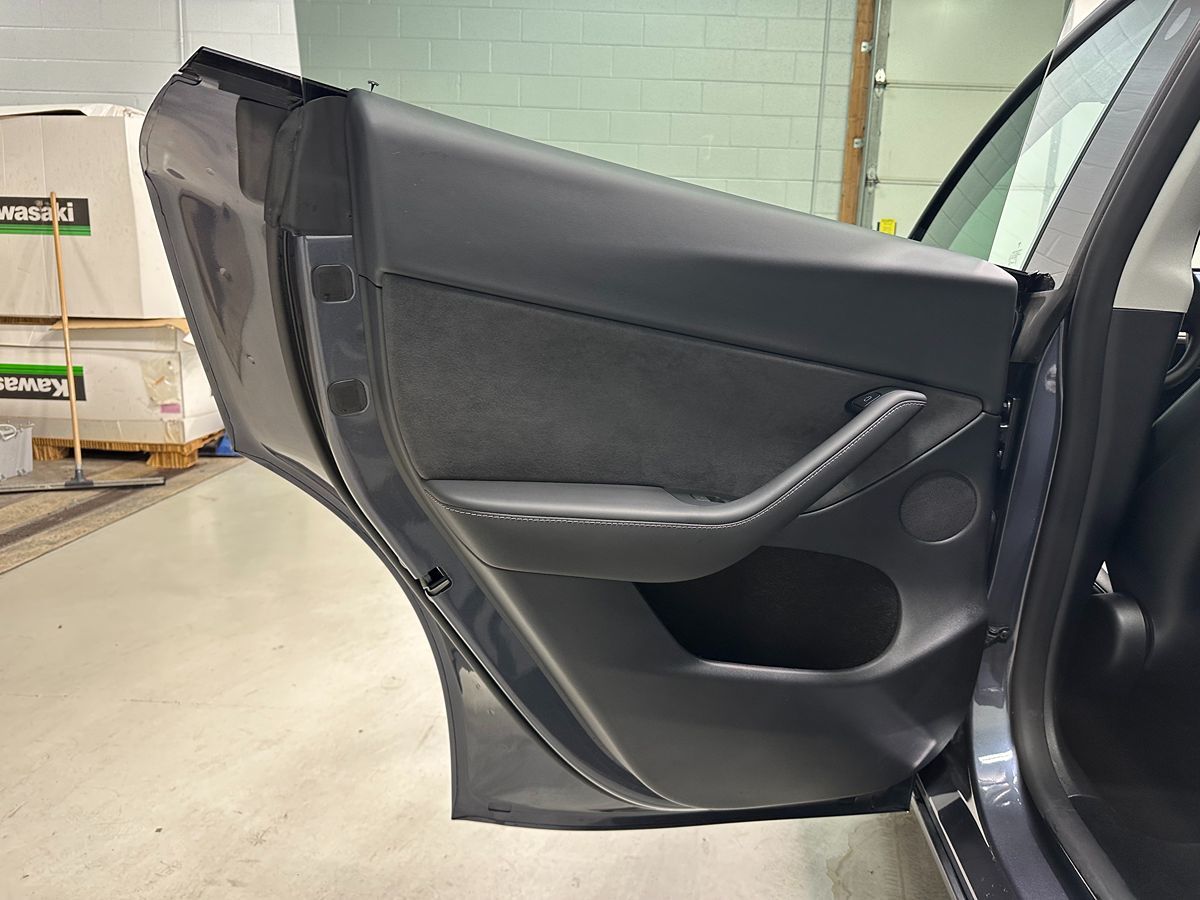 2023 Tesla Model Y Long Range photo 18