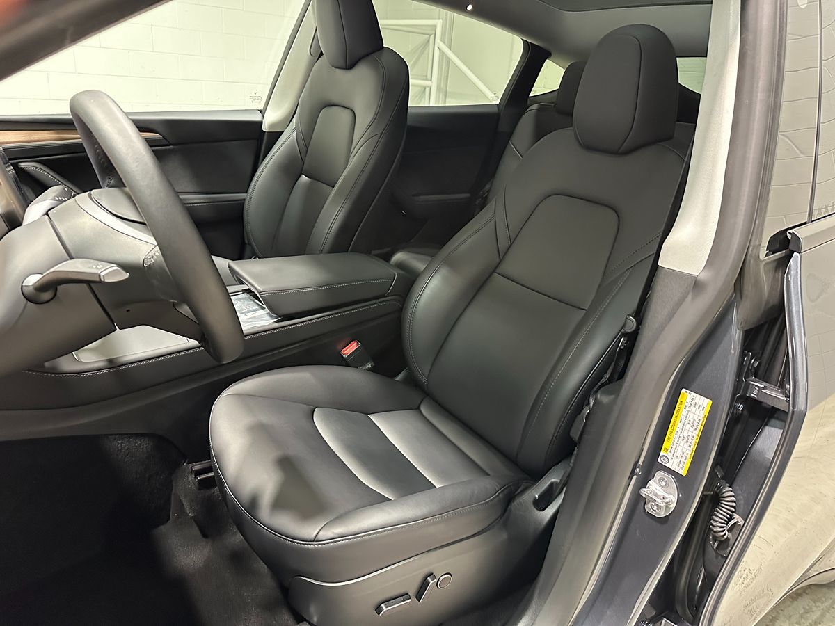 2023 Tesla Model Y Long Range photo 21