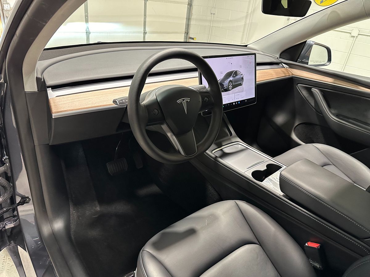 2023 Tesla Model Y Long Range photo 22