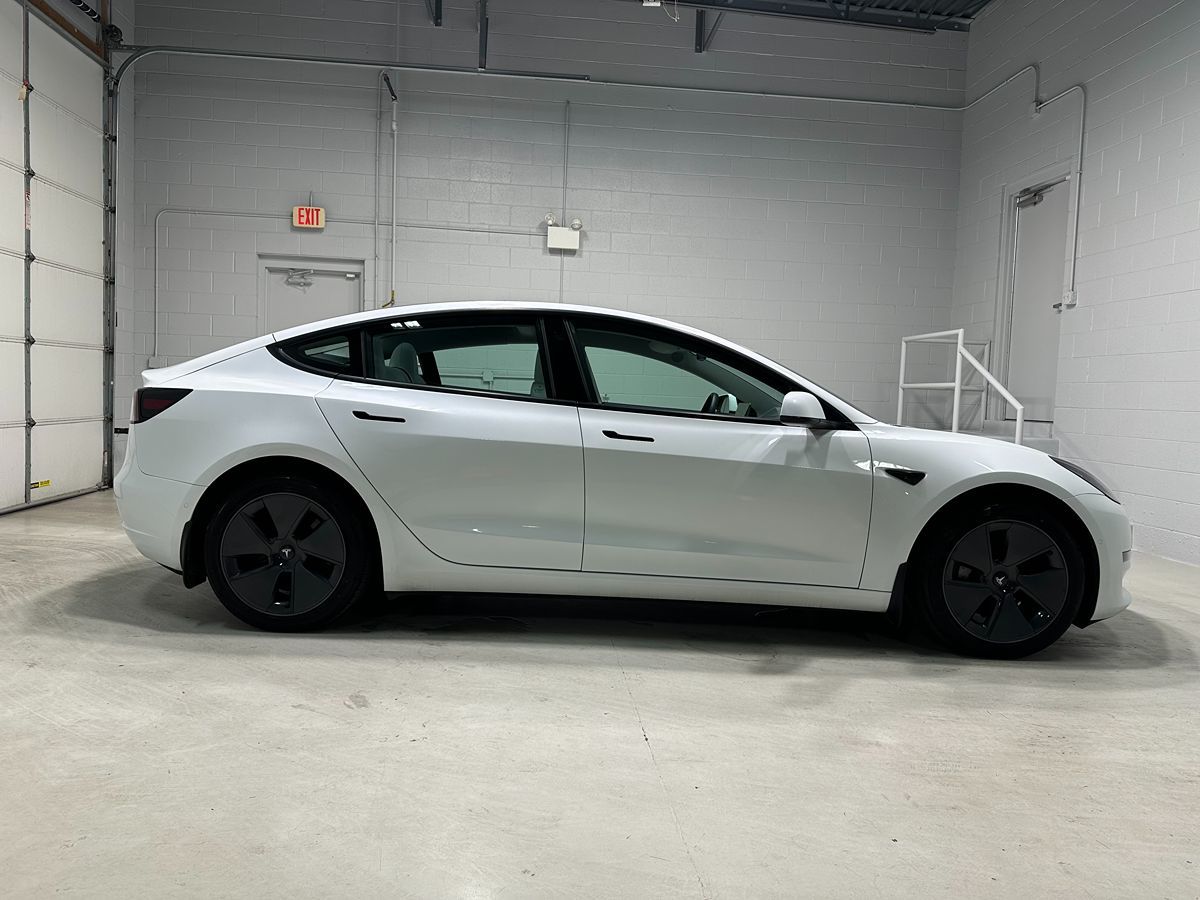 2022 Tesla Model 3 Long Range photo 2