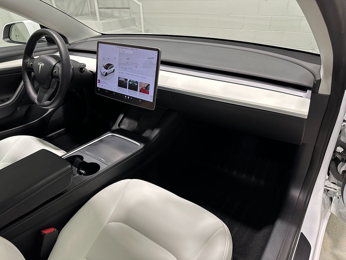 2022 Tesla Model 3 Long Range photo 12