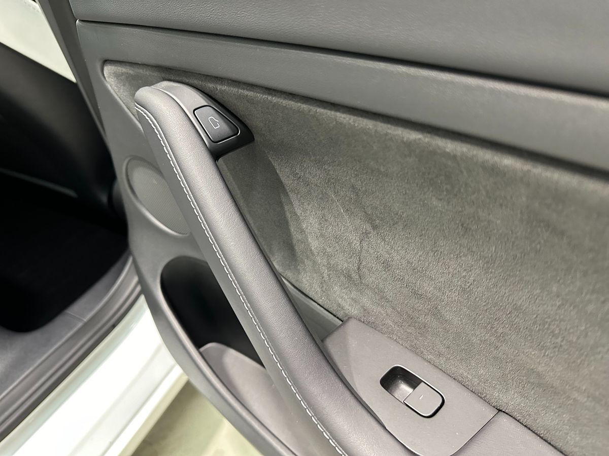 2022 Tesla Model 3 Long Range photo 14