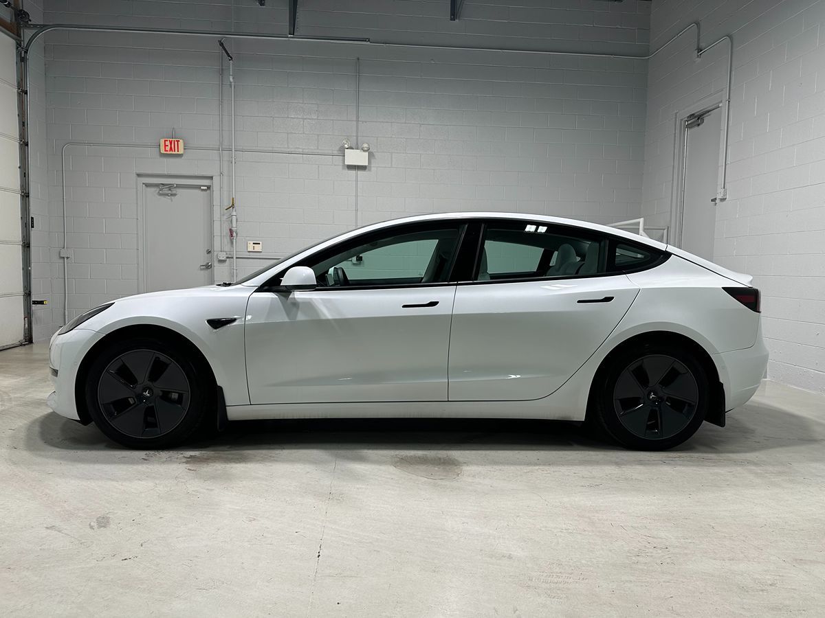 2022 Tesla Model 3 Long Range photo 16