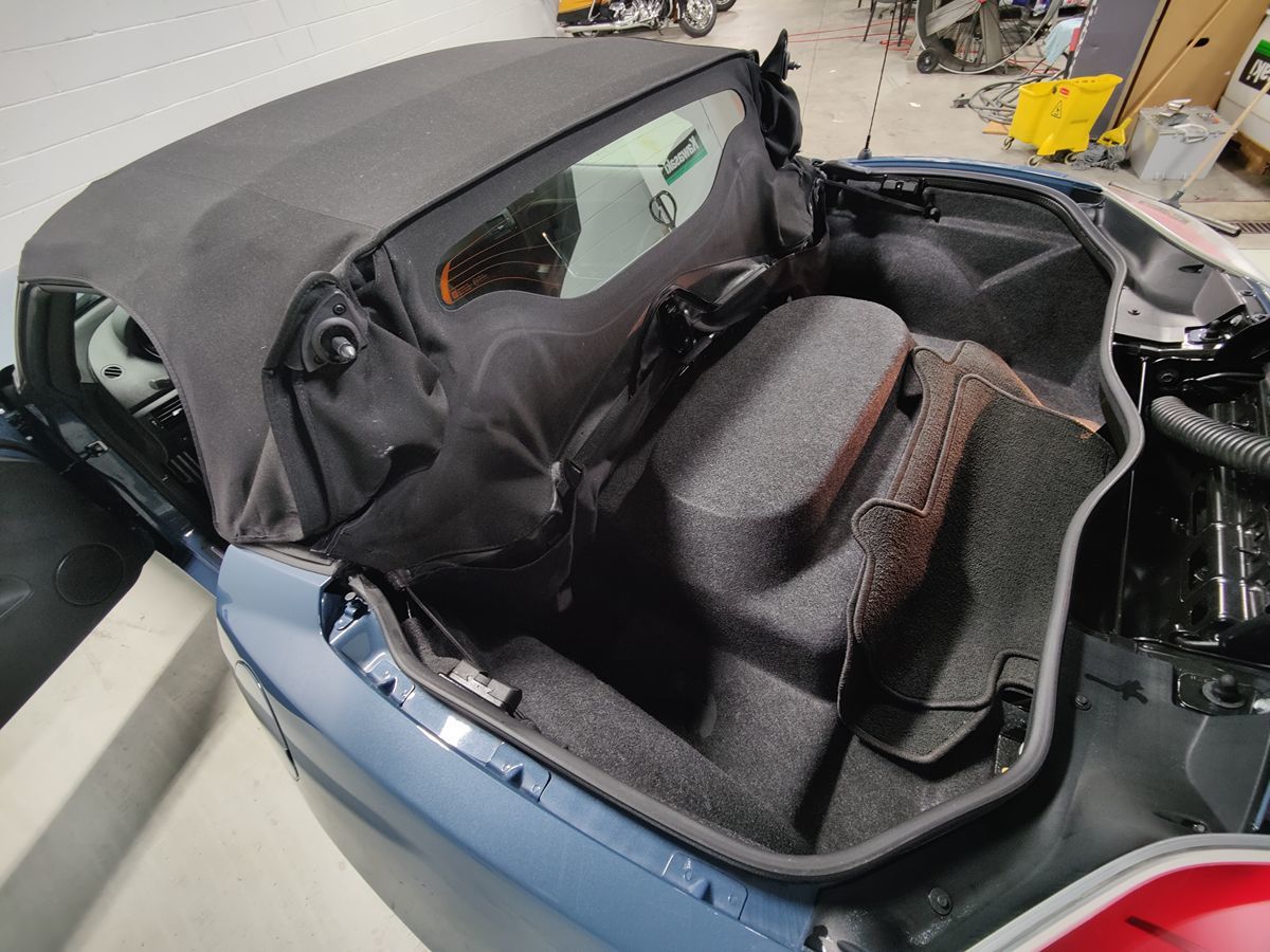 2008 Saturn Sky Turbo Convertible photo 11