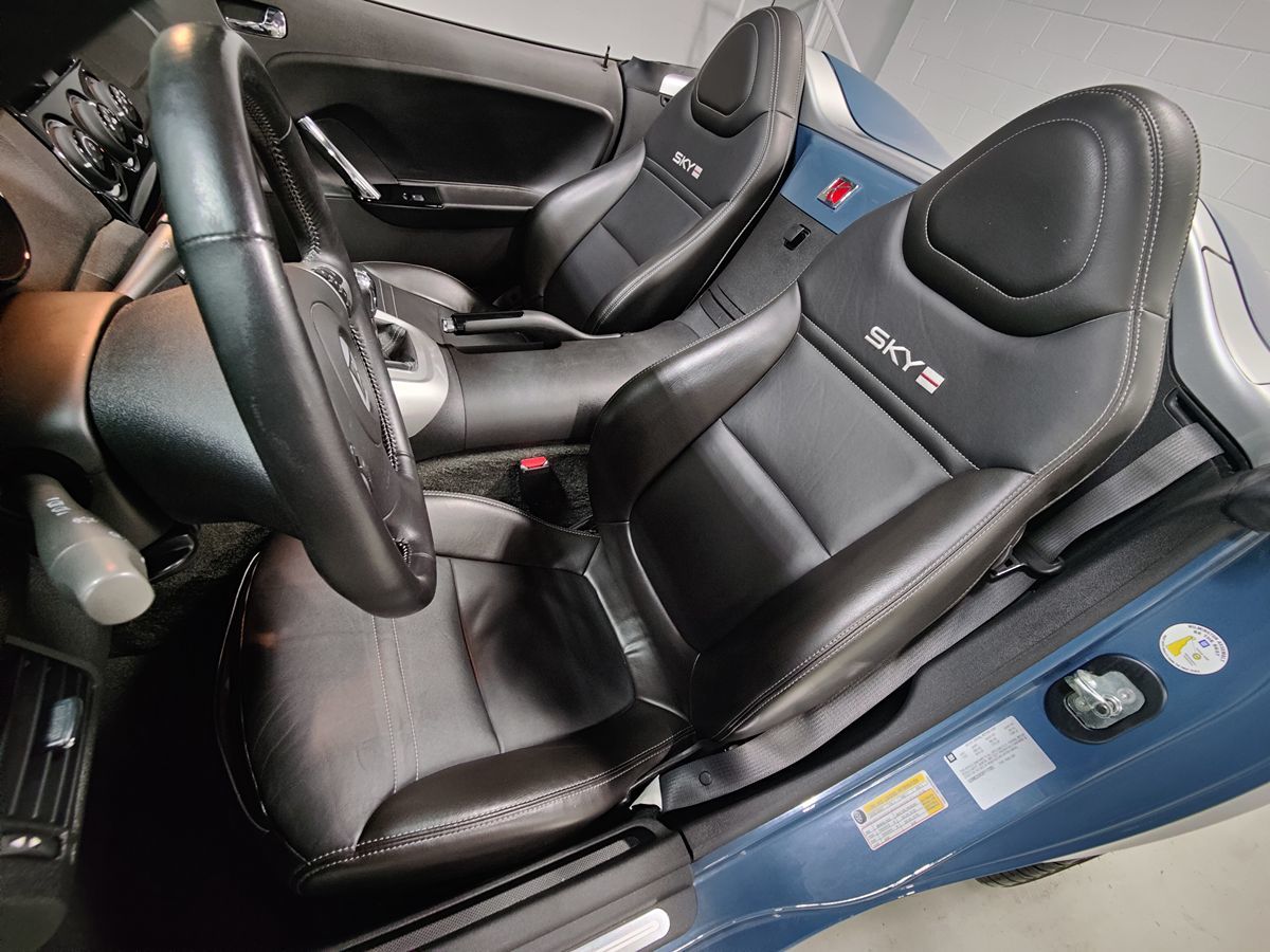2008 Saturn Sky Turbo Convertible photo 22