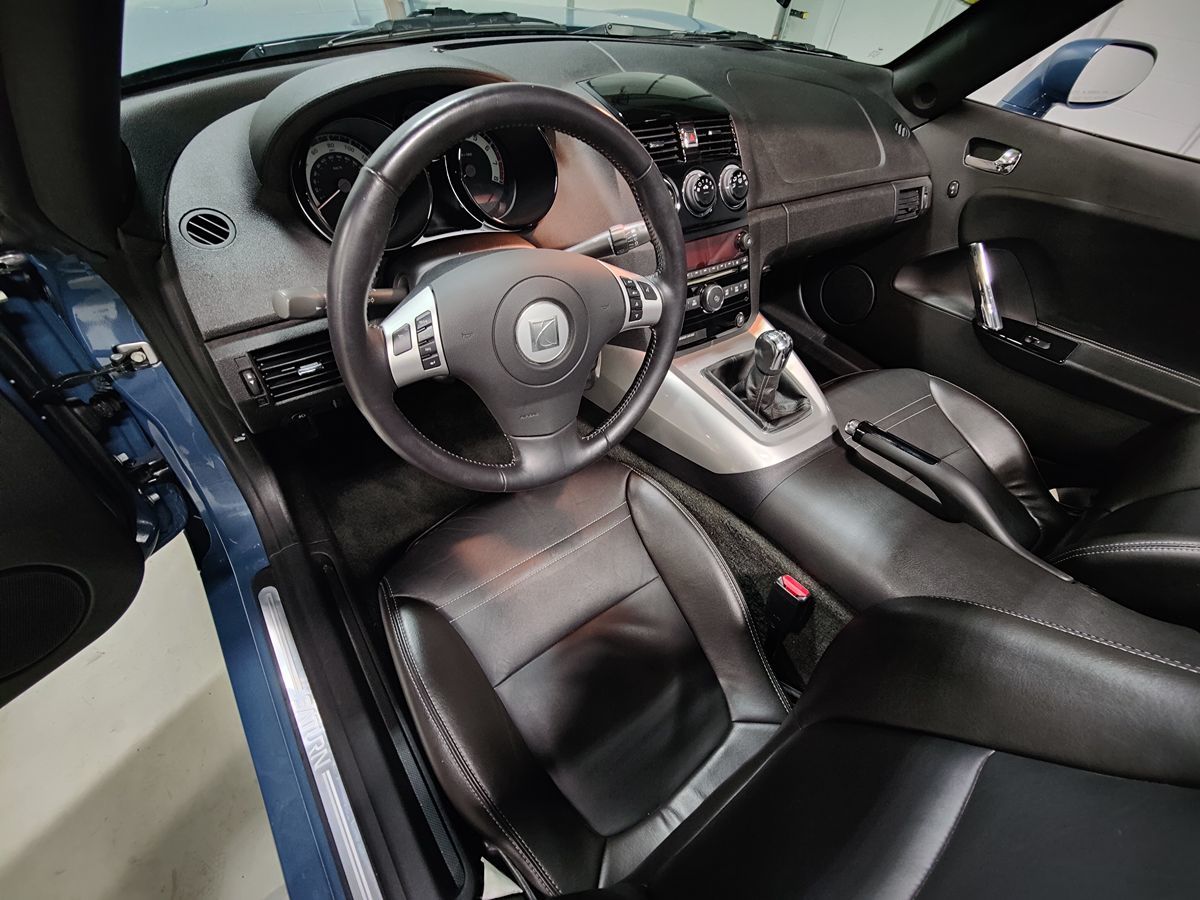 2008 Saturn Sky Turbo Convertible photo 23