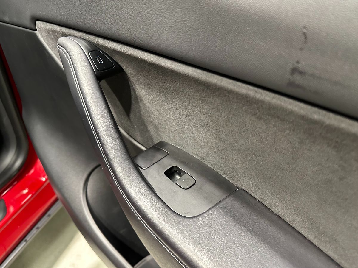 2022 Tesla Model Y Long Range photo 8