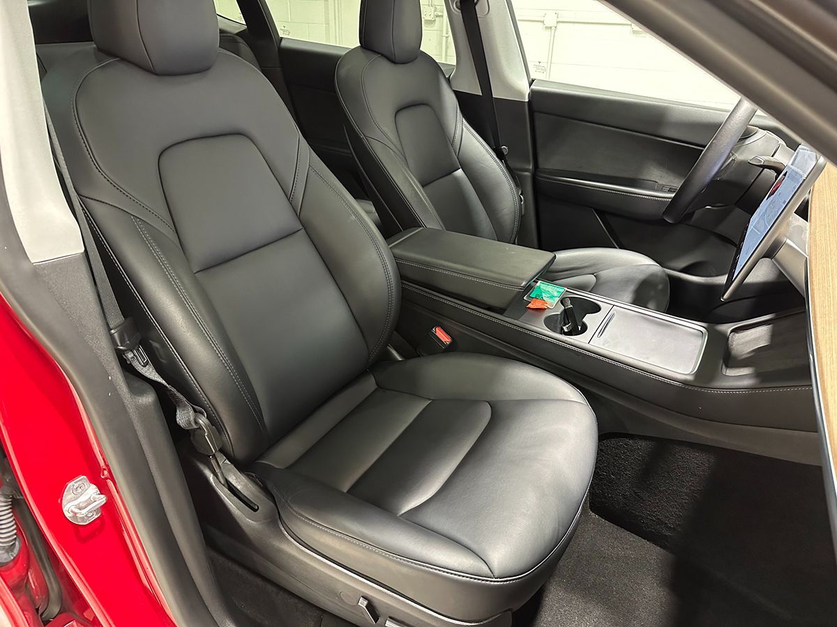 2022 Tesla Model Y Long Range photo 9