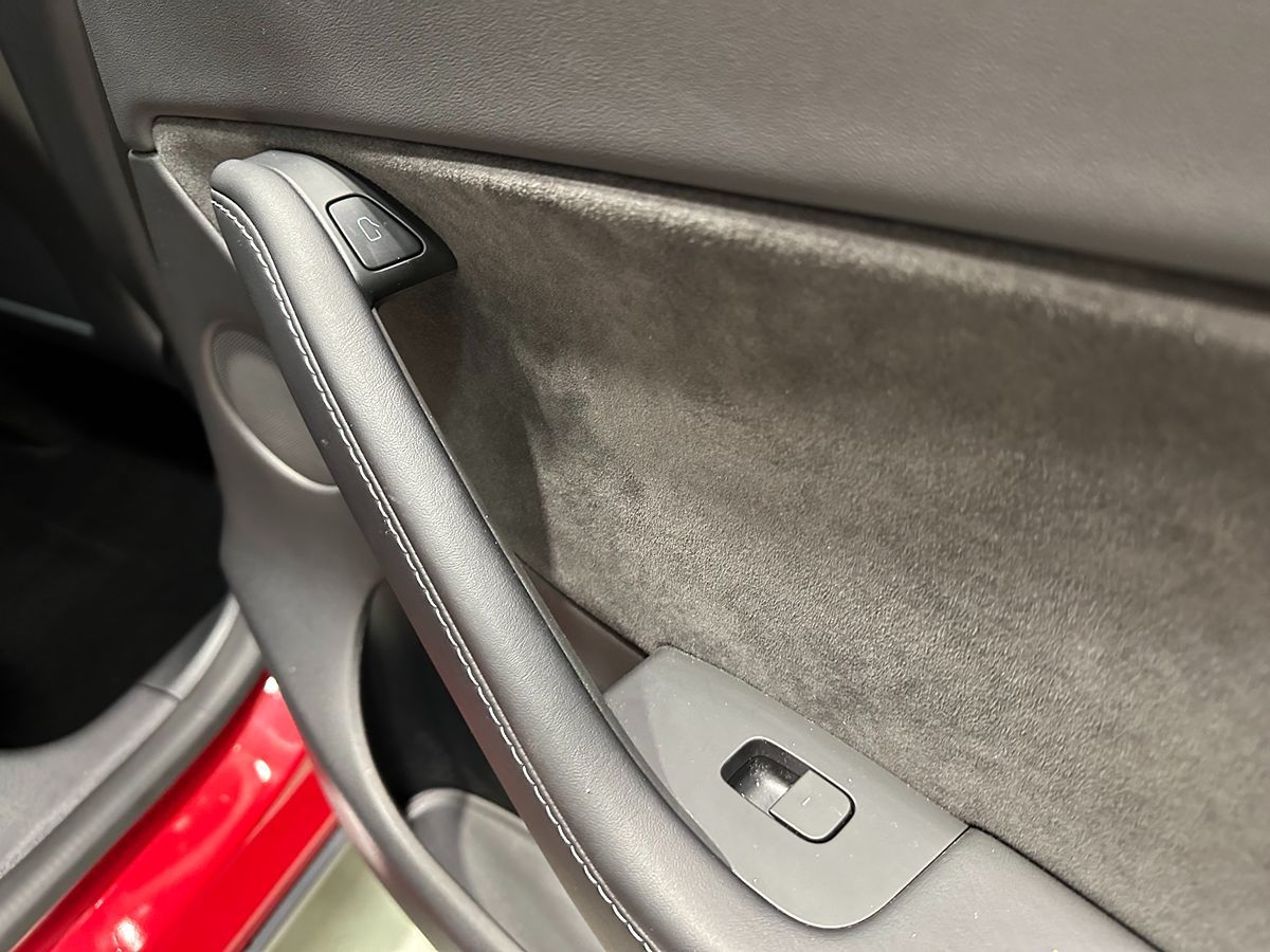 2022 Tesla Model Y Long Range photo 12