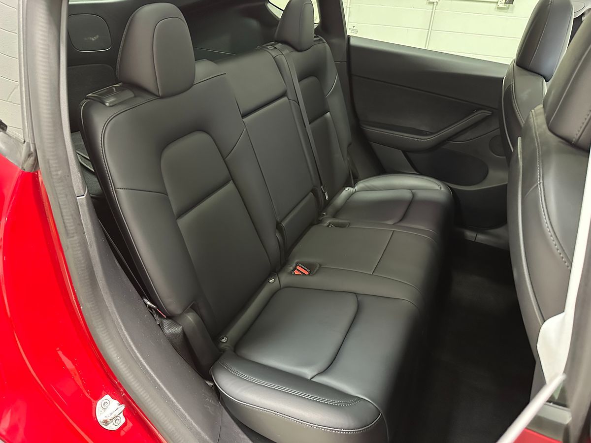 2022 Tesla Model Y Long Range photo 13
