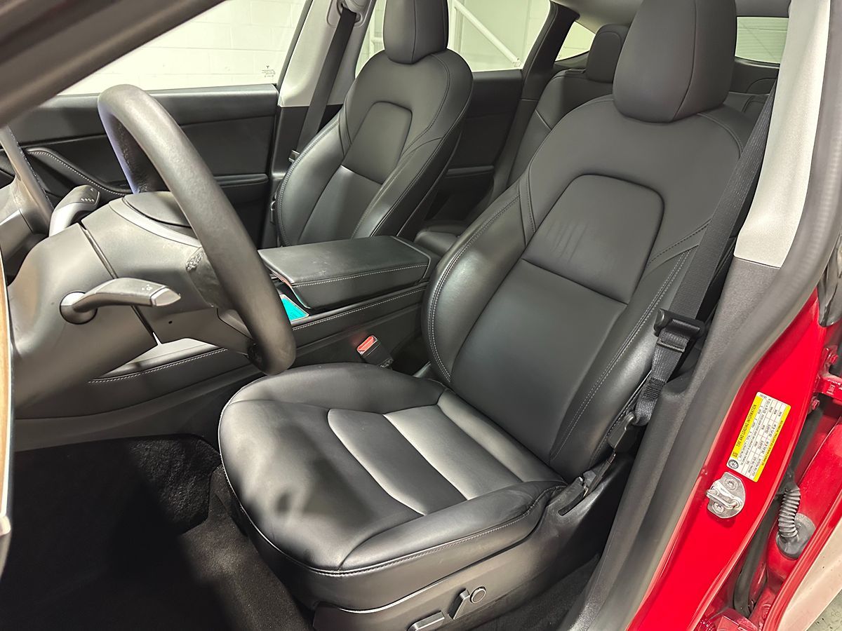 2022 Tesla Model Y Long Range photo 21