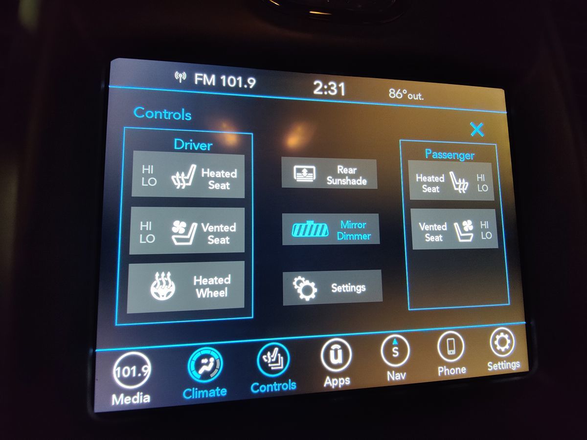 2022 Chrysler 300 photo 38