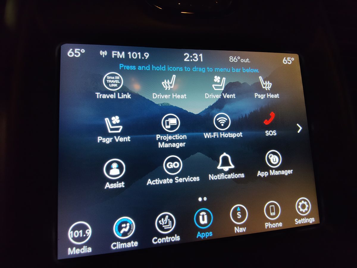 2022 Chrysler 300 photo 39