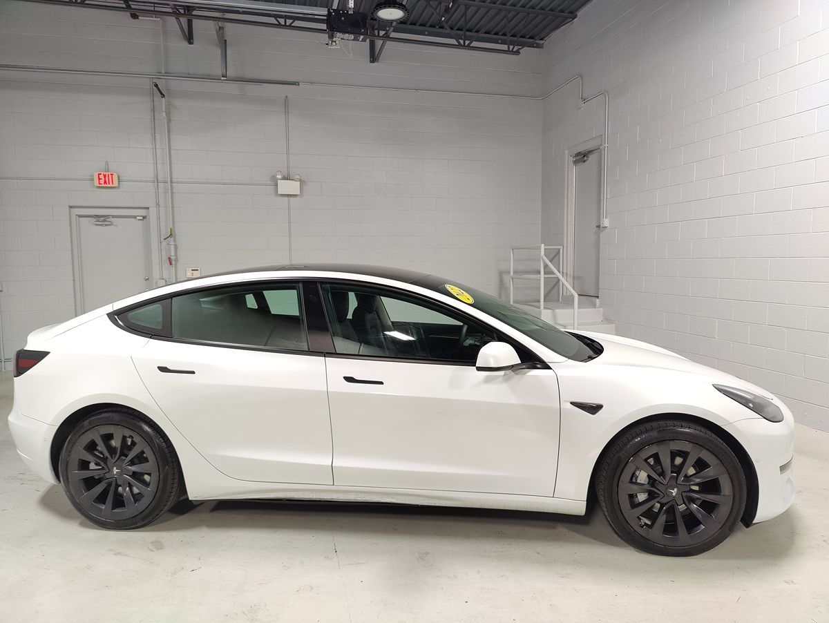 2022 Tesla Model 3 Long Range photo 4