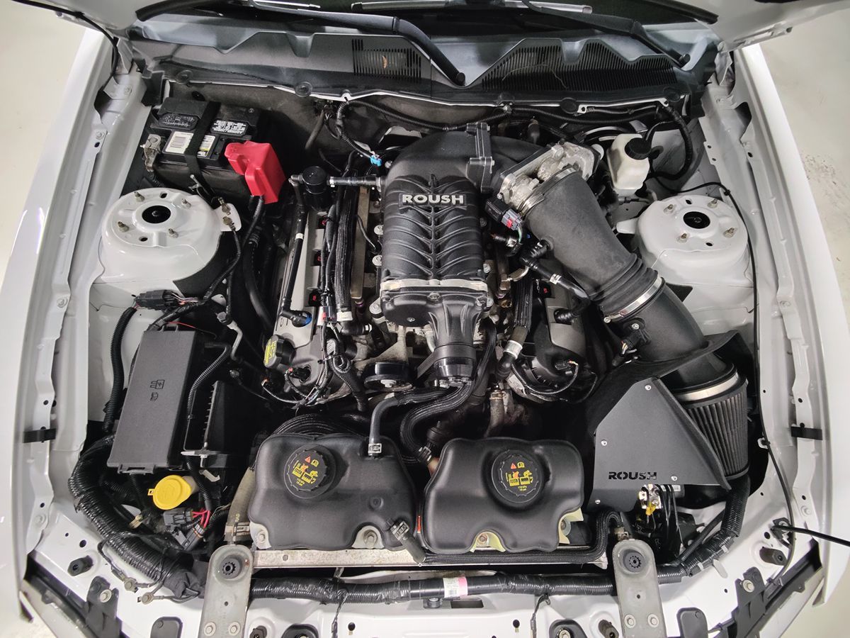 2014 Ford Mustang GT photo 4