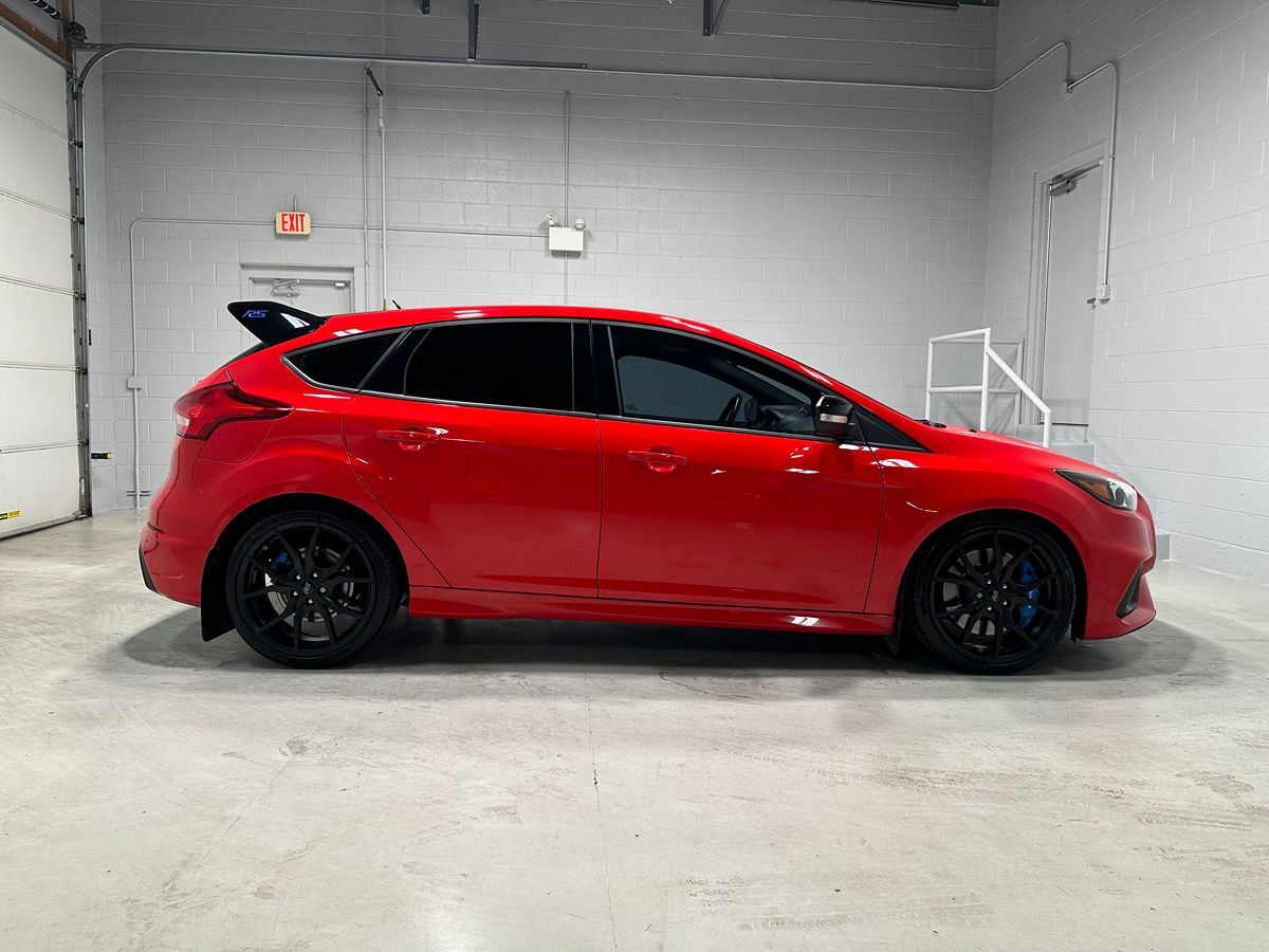2018 Ford Focus RS photo 2