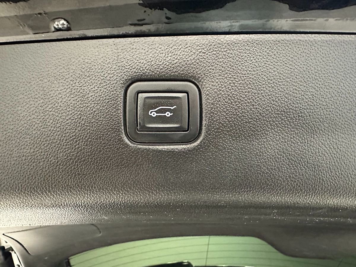 2022 Chevrolet Blazer RS photo 4