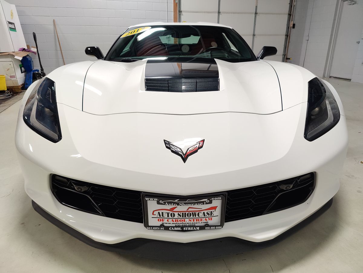 2017 Chevrolet Corvette Grand Sport 2LT photo 3