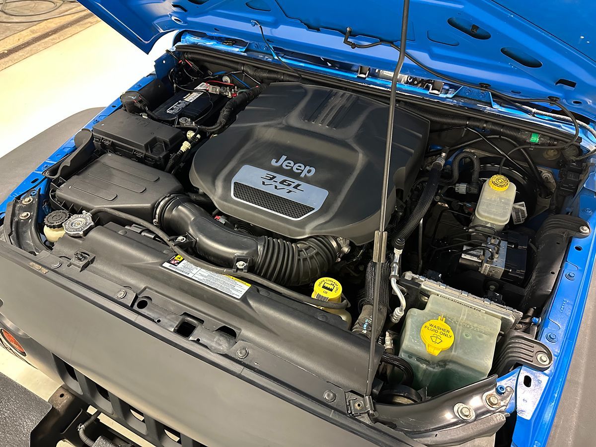 2012 Jeep Wrangler Sport photo 3