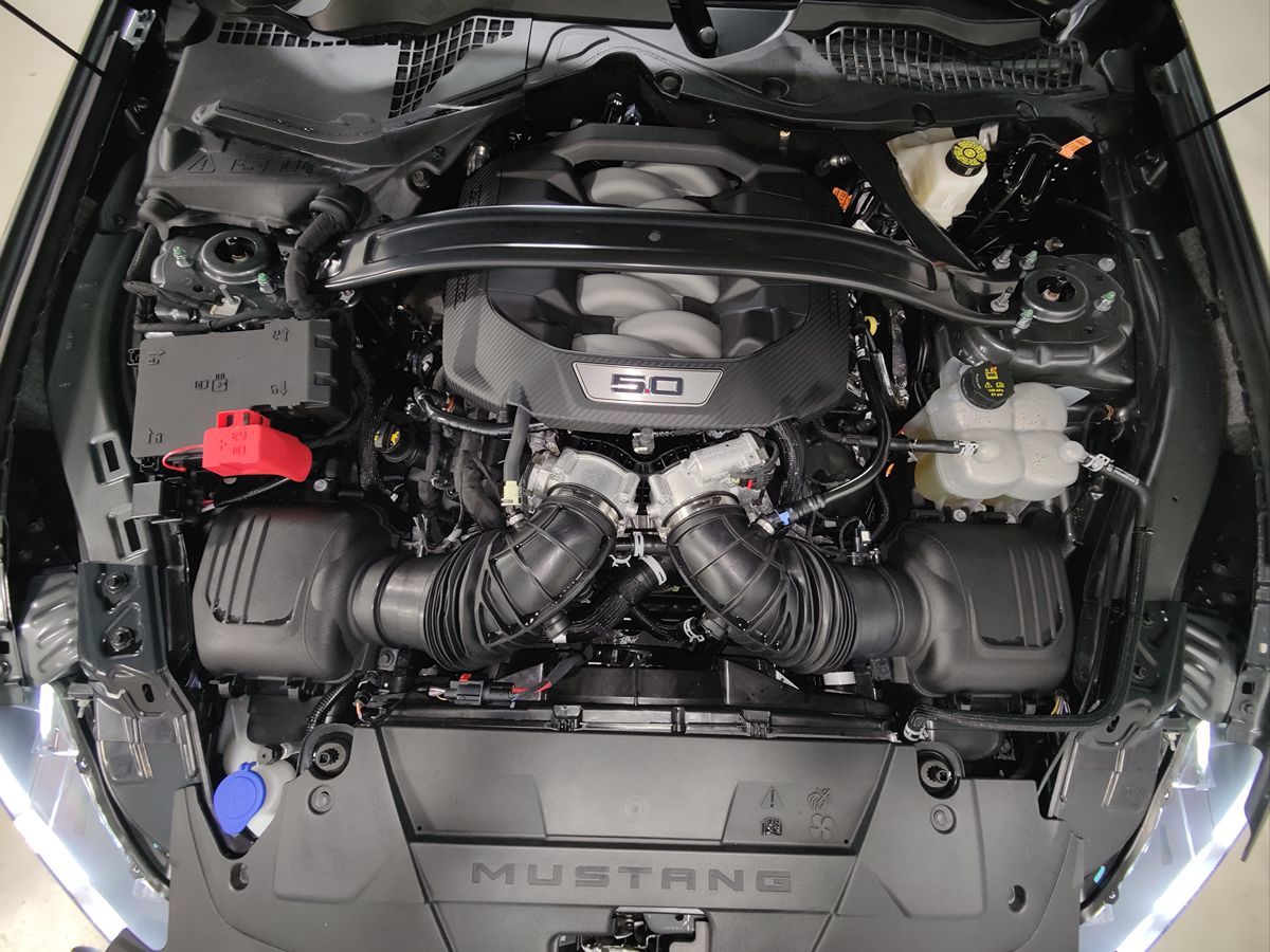 2025 Ford Mustang GT photo 4