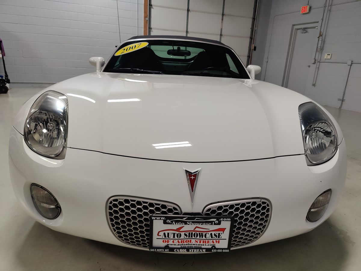 2007 Pontiac Solstice photo 3