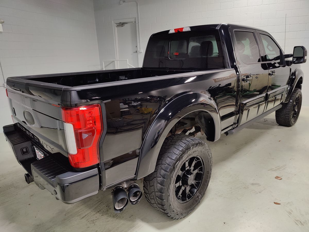 2018 Ford F-250 Lariat photo 2