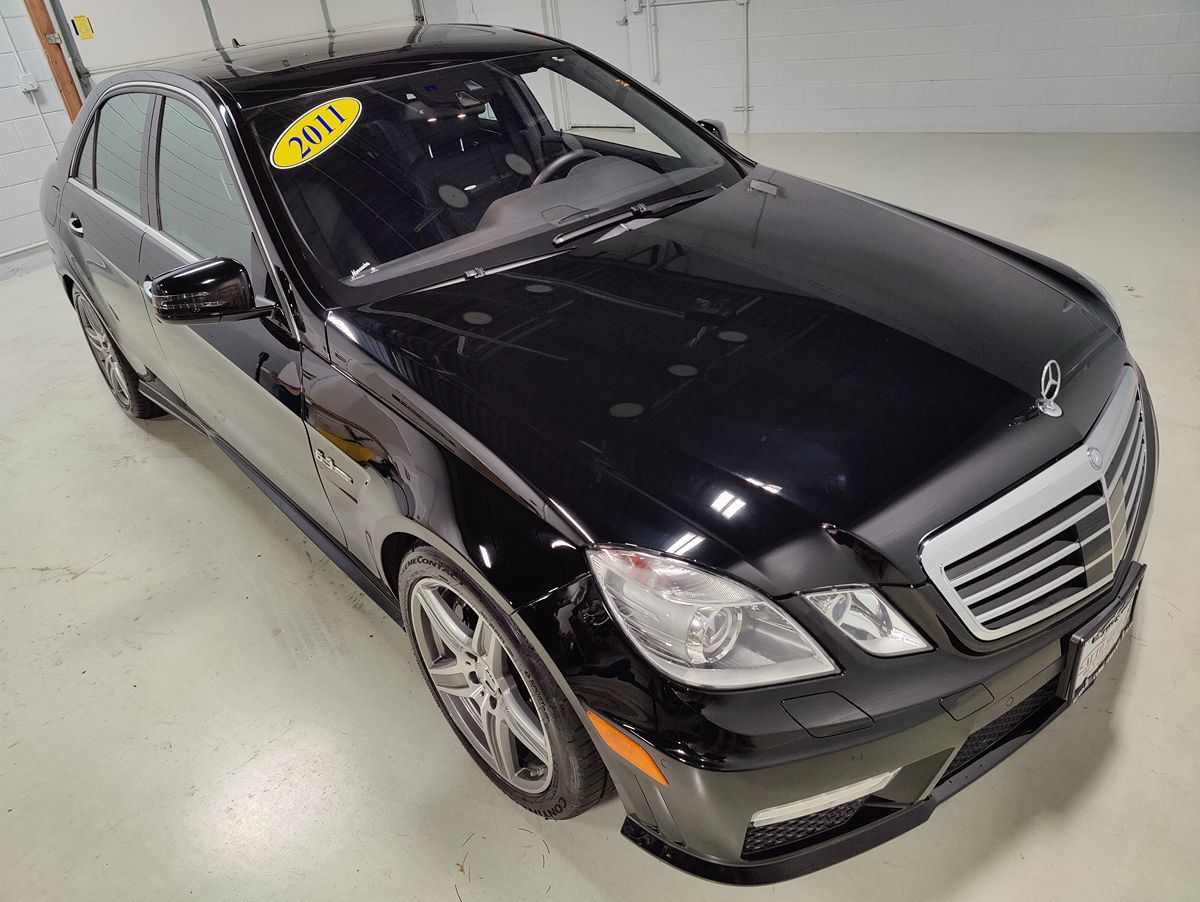 2011 Mercedes Benz E 63 AMG photo 2