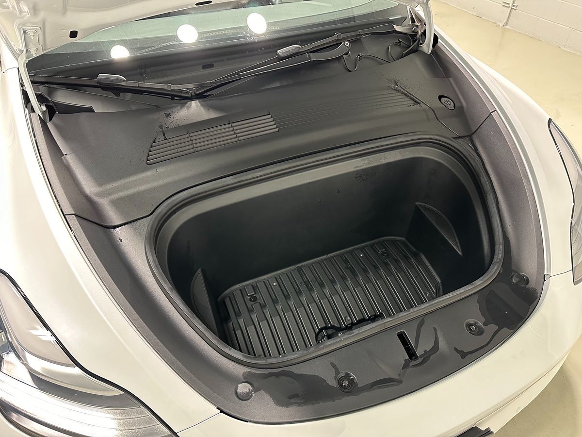 2021 Tesla Model Y Long Range photo 3