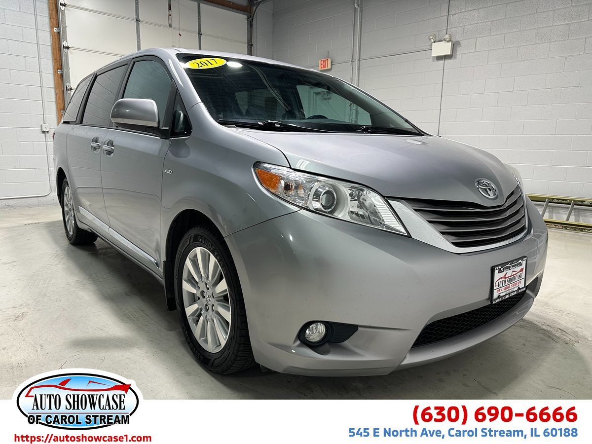 2017 Toyota Sienna XLE V6 AWD 7-Passenger's photo