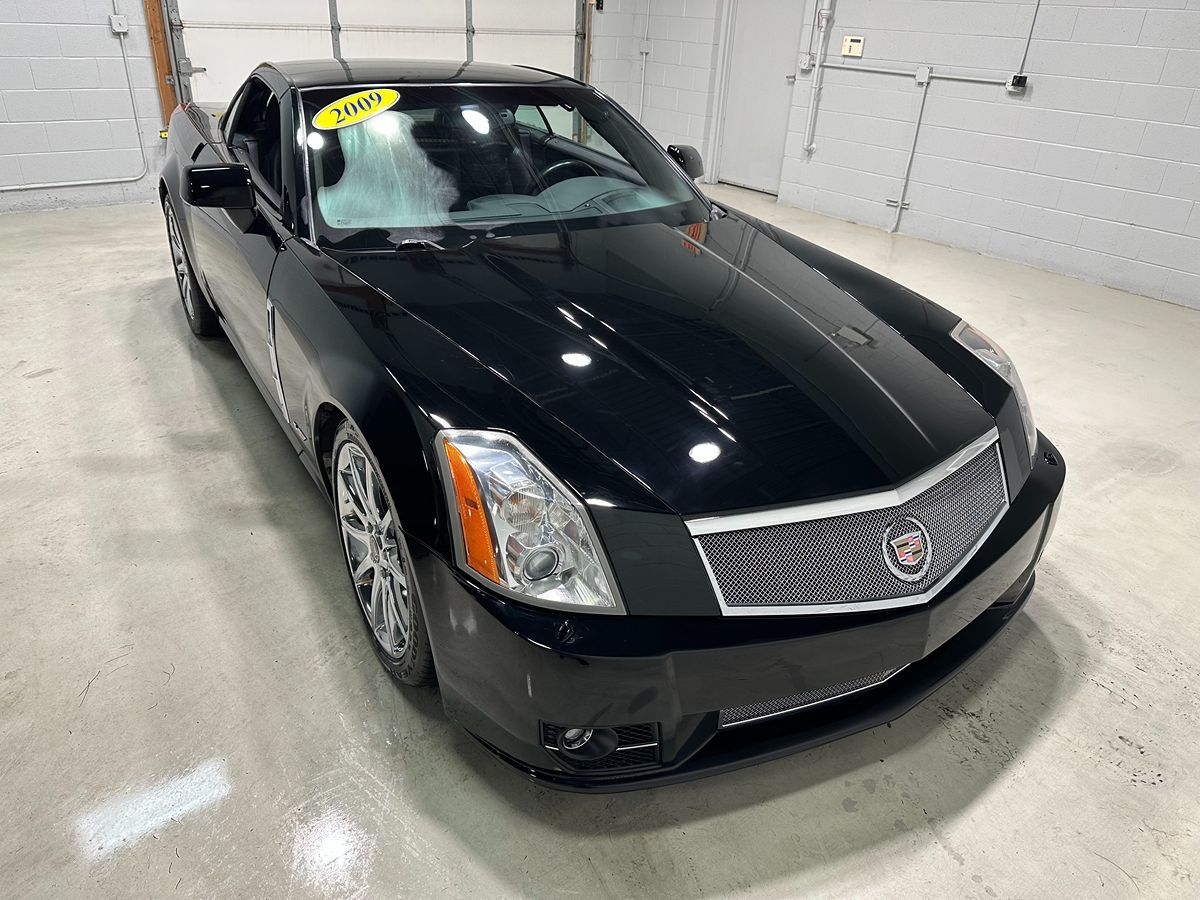 2009 Cadillac XLR V - Photo 3