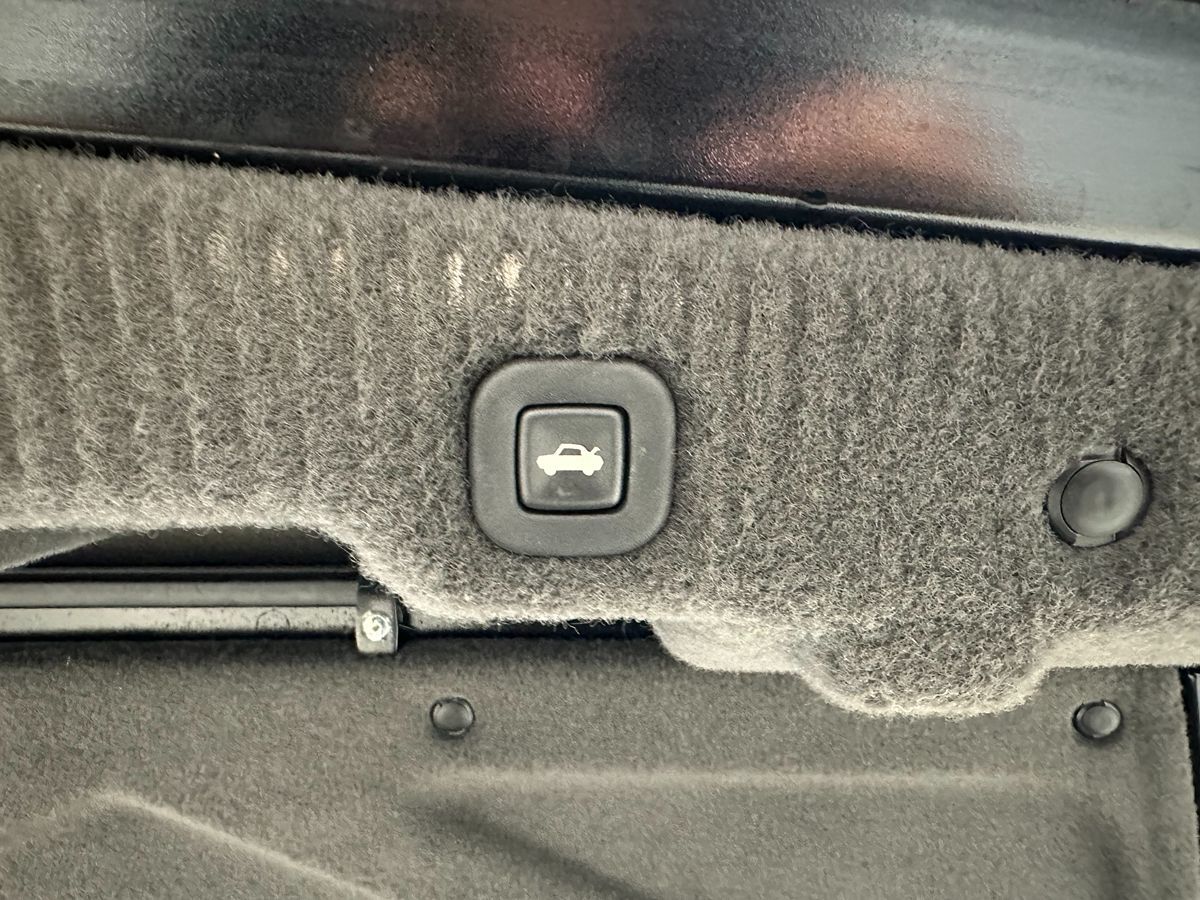 2009 Cadillac XLR V - Photo 13