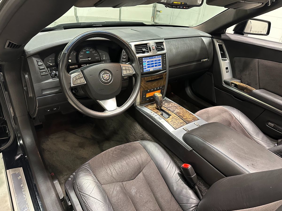 2009 Cadillac XLR V - Photo 32