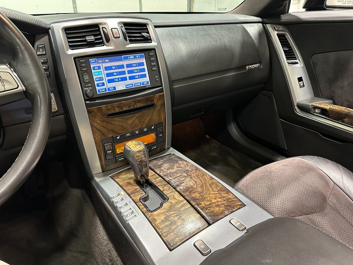 2009 Cadillac XLR V - Photo 36