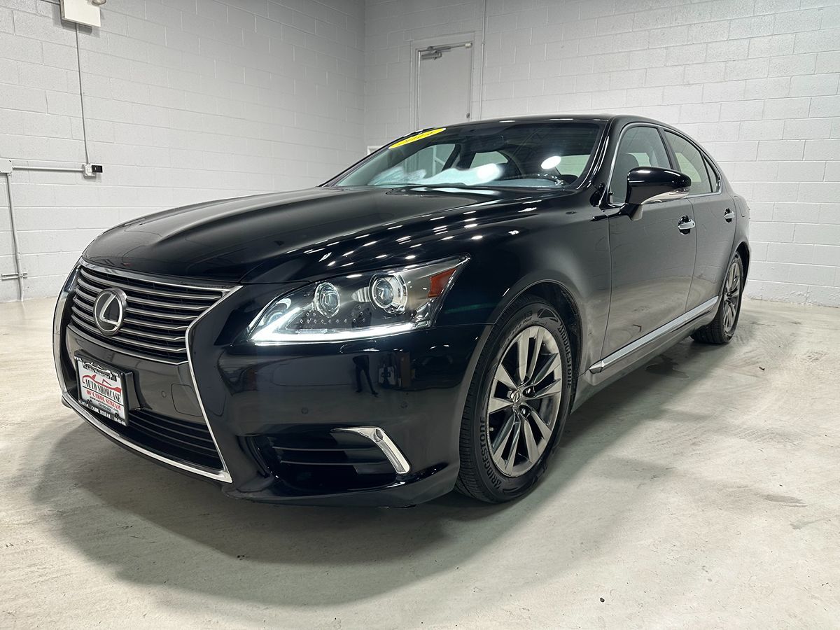 Photo 19 of this Lexus LS 460