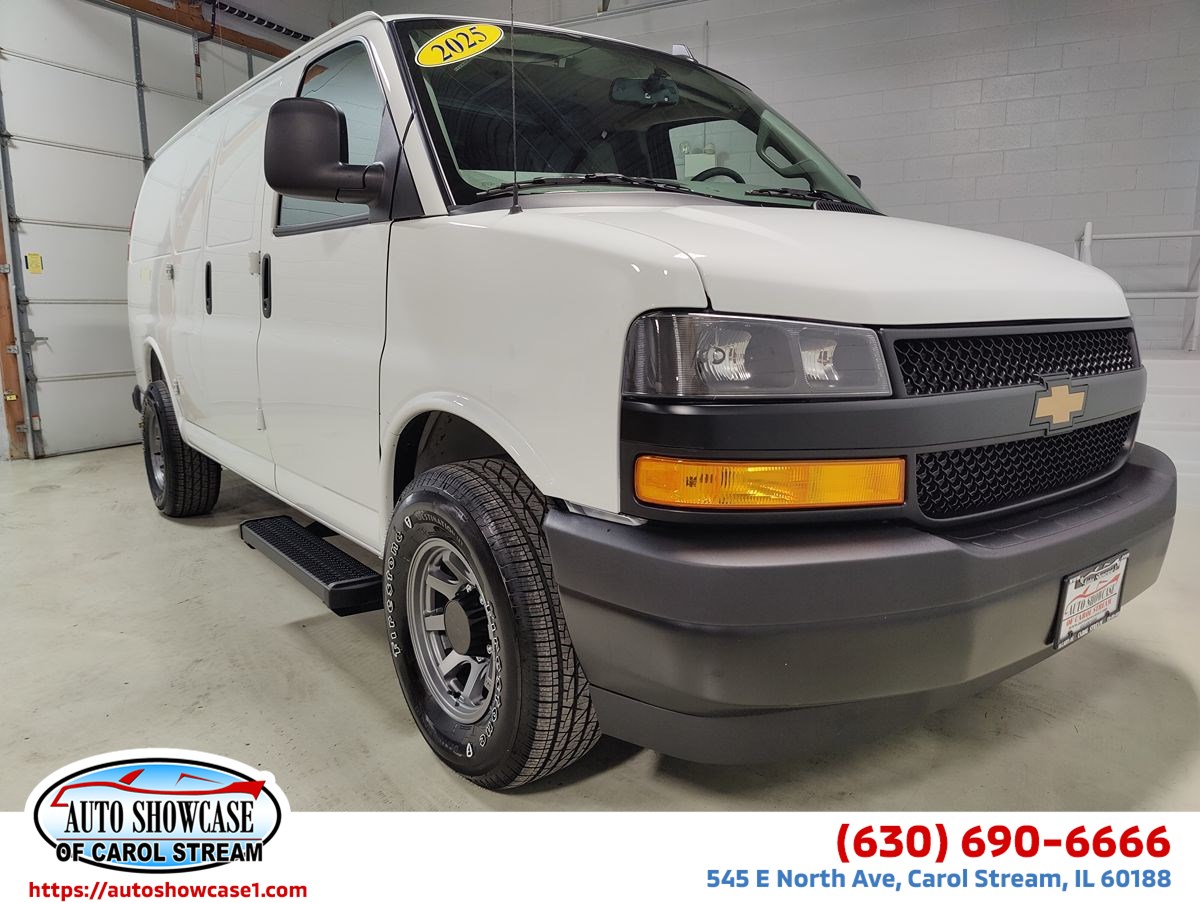 2025 Chevrolet Express Cargo Van RWD 3500 135"