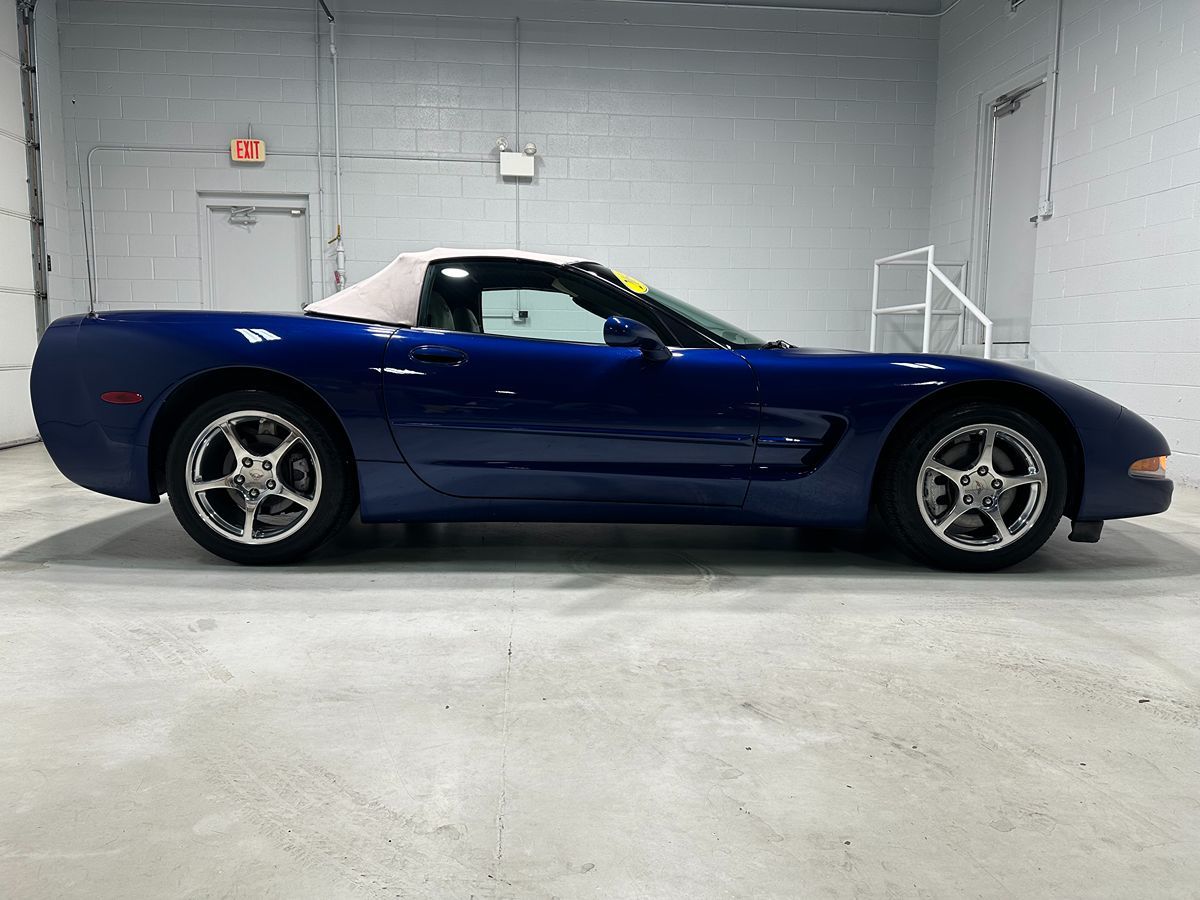 Photo 2 of this Chevrolet Corvette