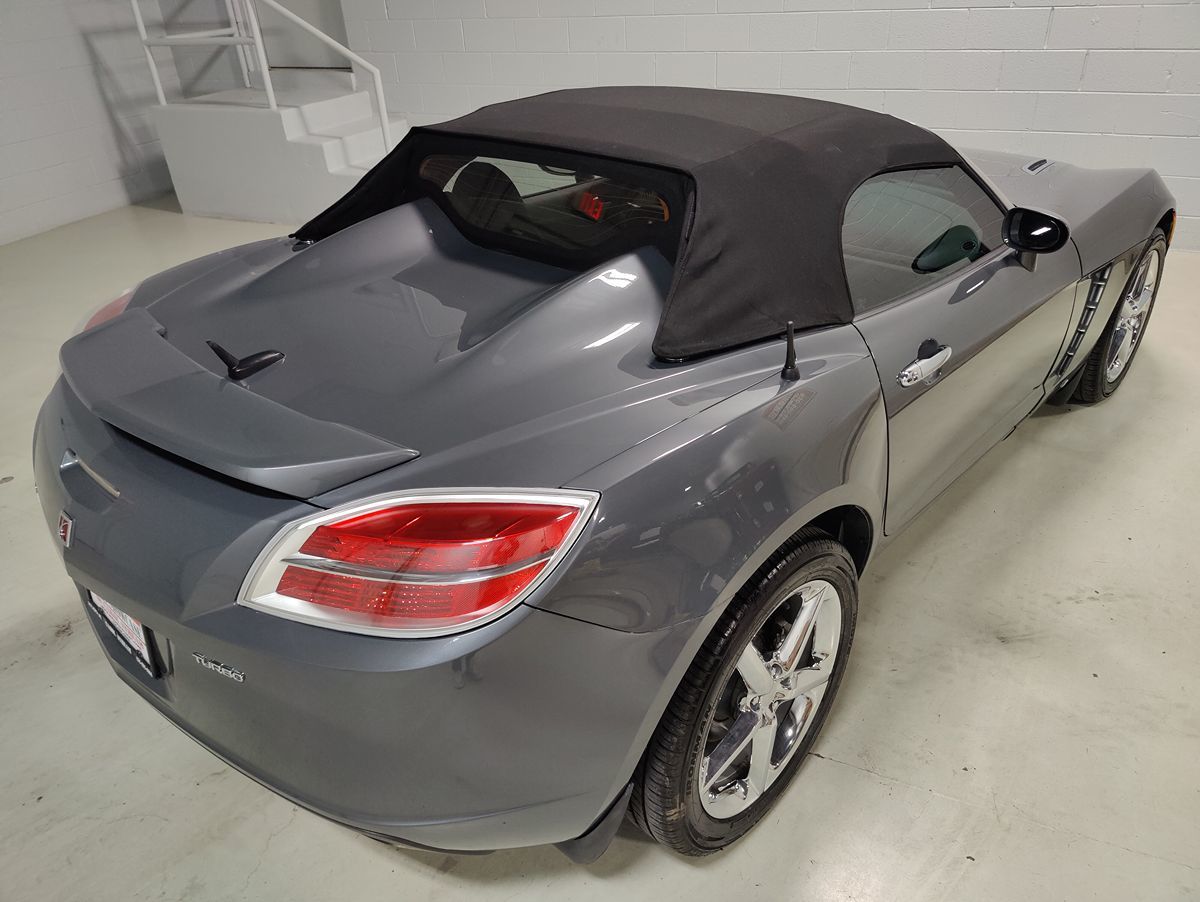 Photo 9 of this Saturn Sky