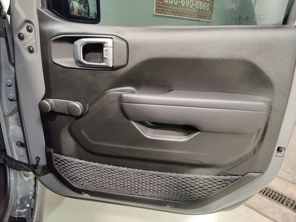 Photo 18 of this Jeep Wrangler