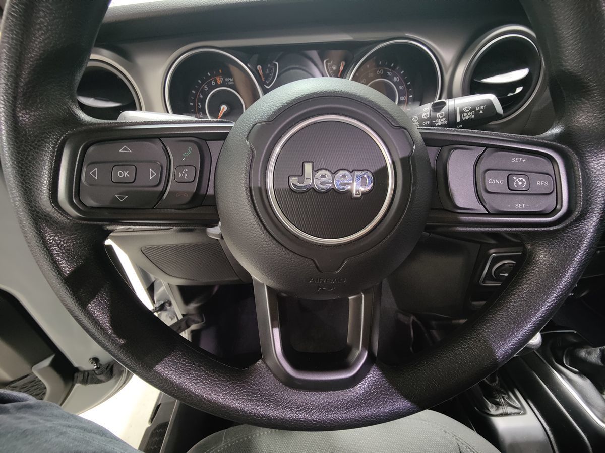 Photo 35 of this Jeep Wrangler