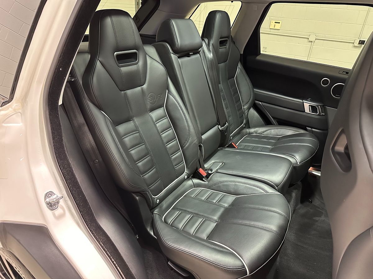 Photo 21 of this Land Rover Range Rover Sport
