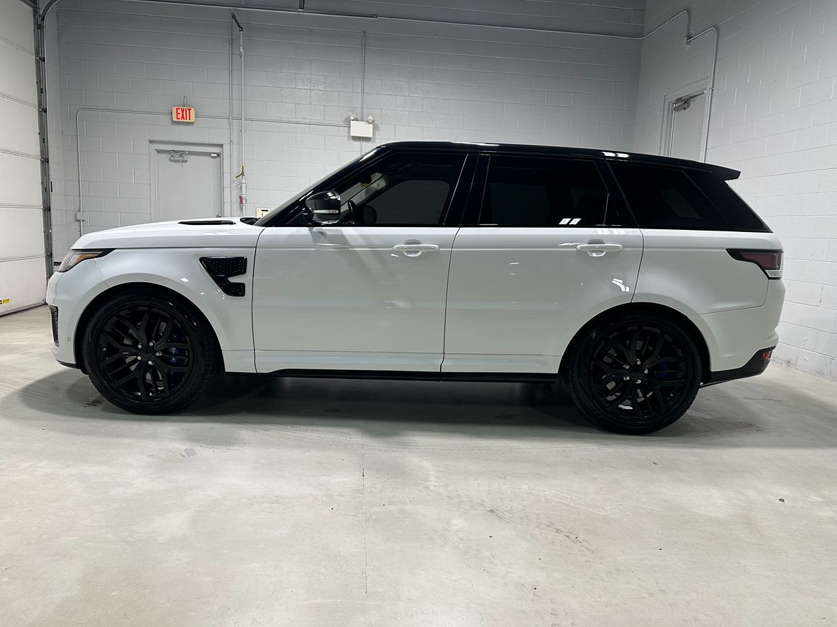 Photo 23 of this Land Rover Range Rover Sport