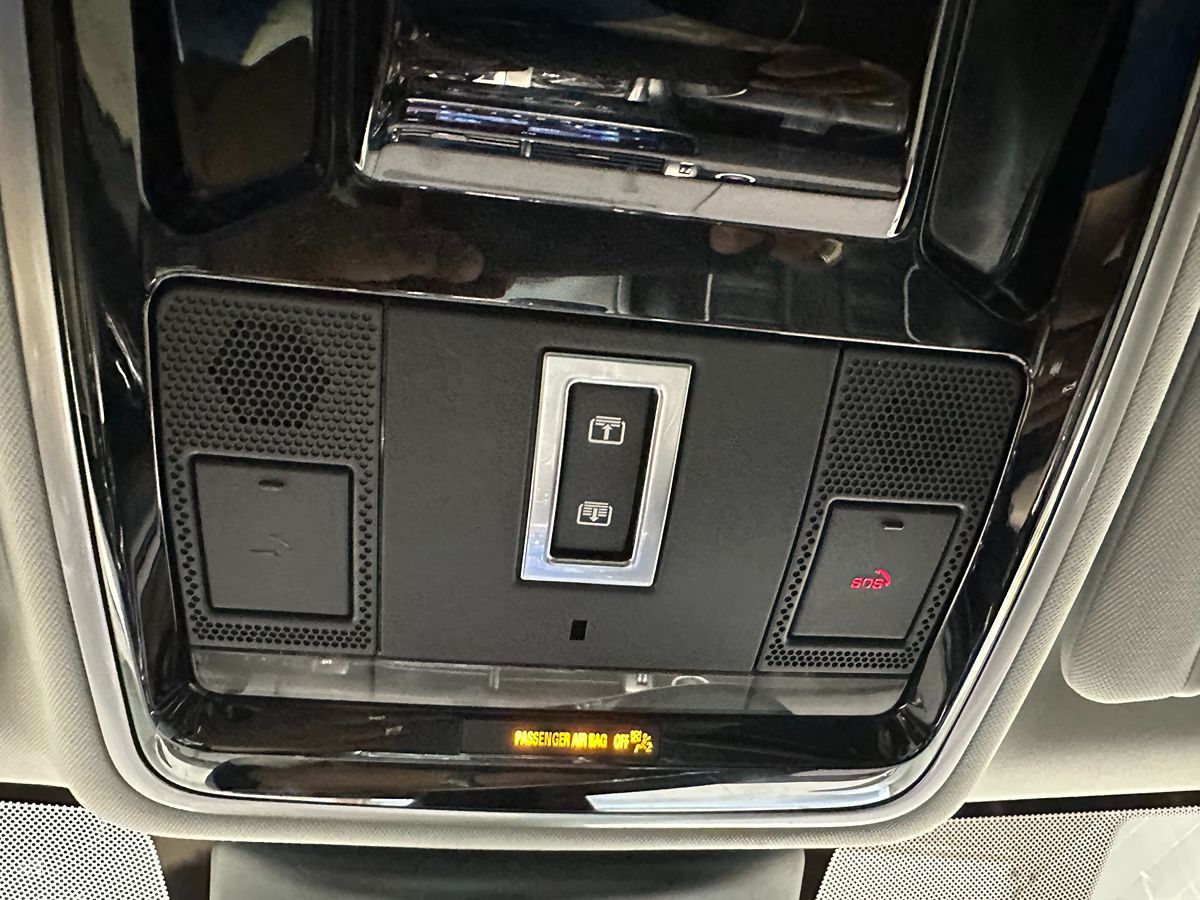 Photo 47 of this Land Rover Range Rover Sport