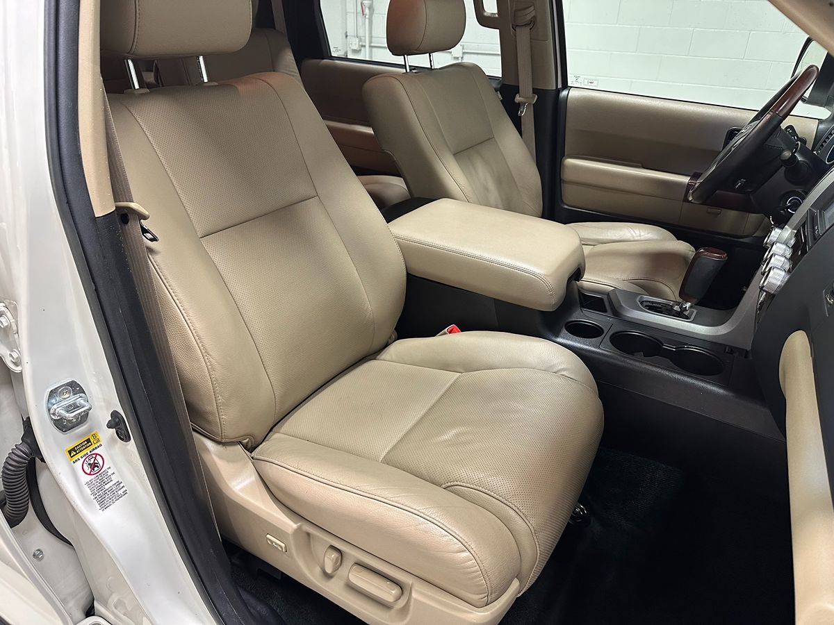 Photo 12 of this Toyota Sequoia