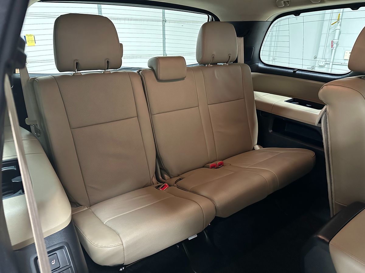Photo 21 of this Toyota Sequoia