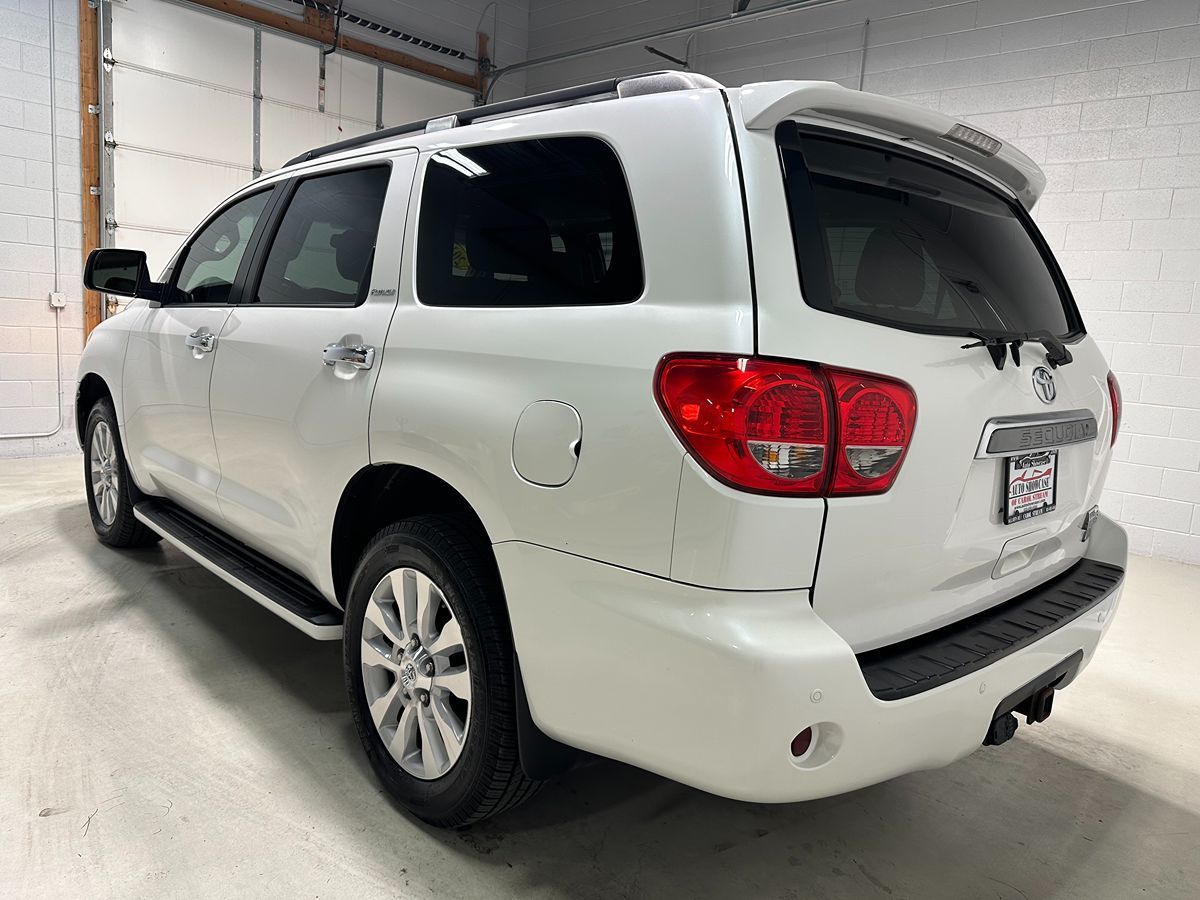Photo 25 of this Toyota Sequoia