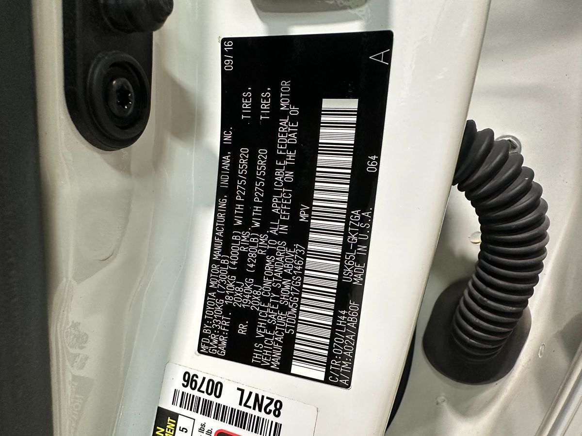 Photo 33 of this Toyota Sequoia