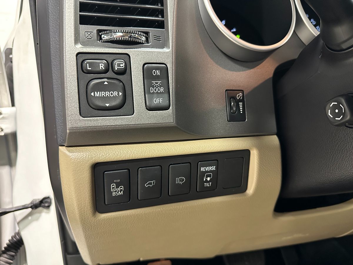 Photo 37 of this Toyota Sequoia