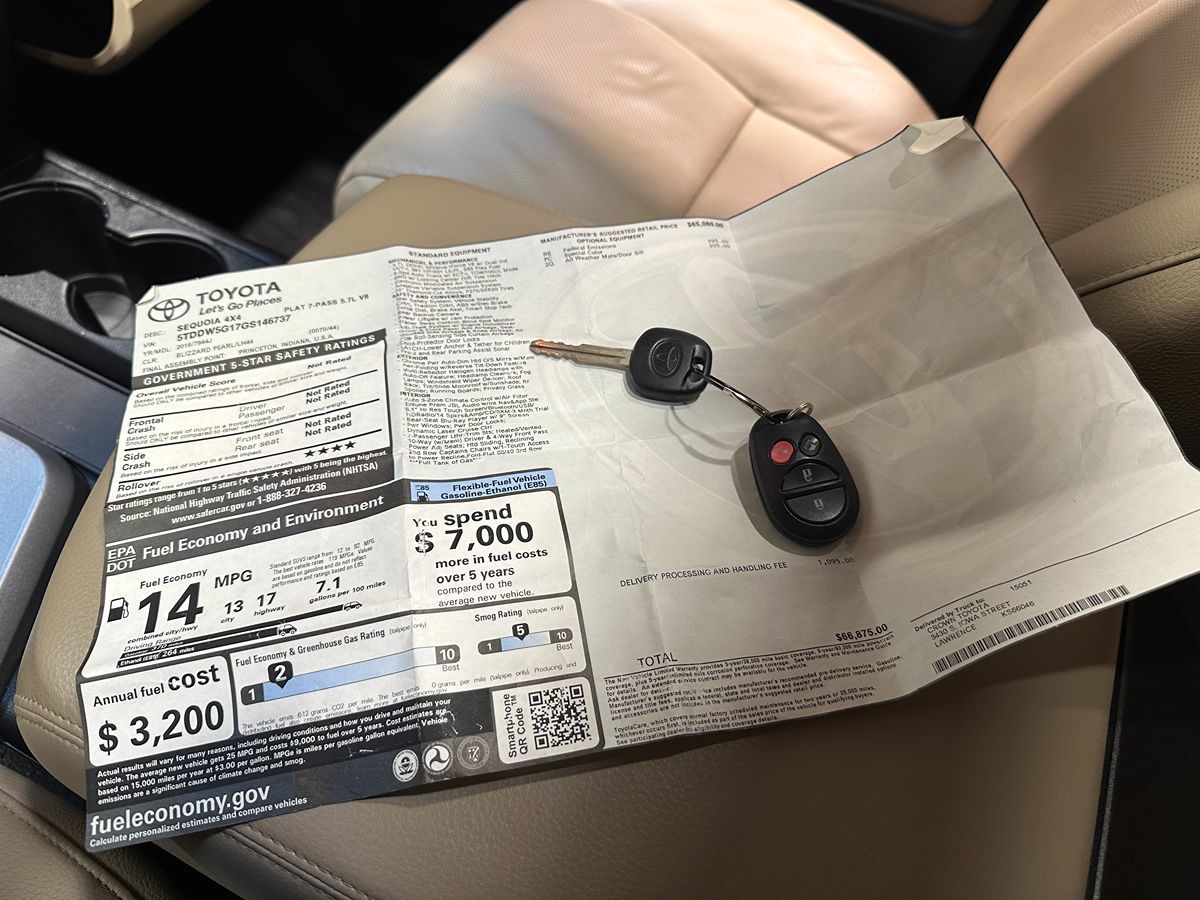 Photo 51 of this Toyota Sequoia